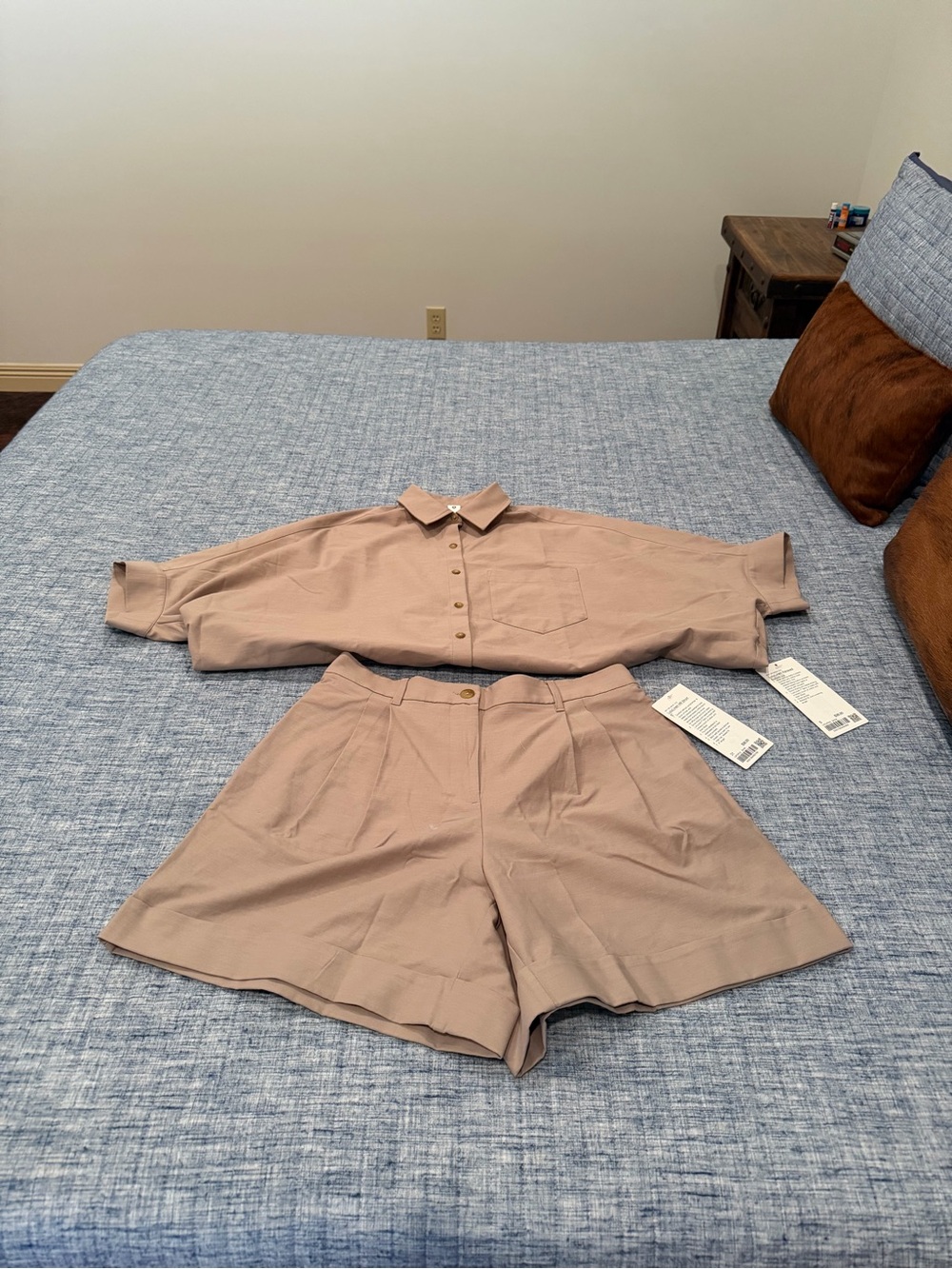 lululemon athletica Taupe short set